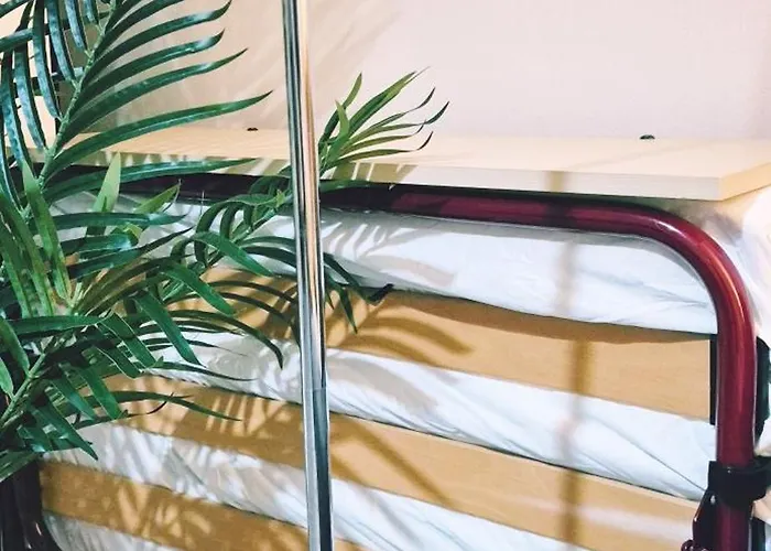 Nyaraló Modern 2-bed , Bradley Stoke, Nr Parkway Station, Free Parking