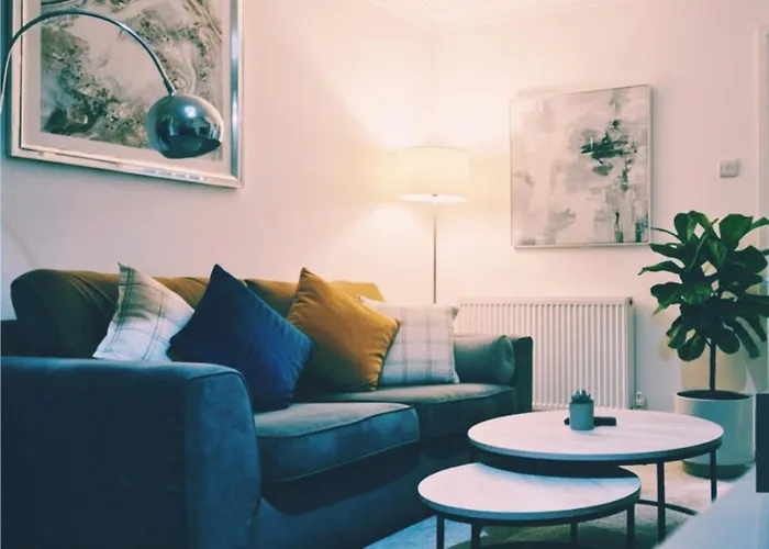 Holiday home Modern 2-bed , Bradley Stoke, Nr Parkway Station, Free Parking